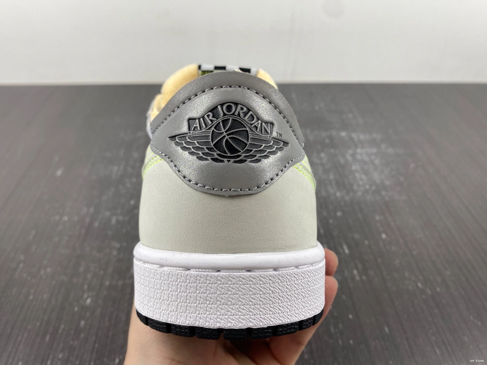 1 Black DM7837-103  Green Jordan Low White Ghost Retro 0929